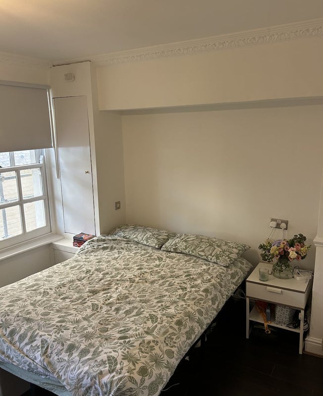 Room Mile End Road in Greater London