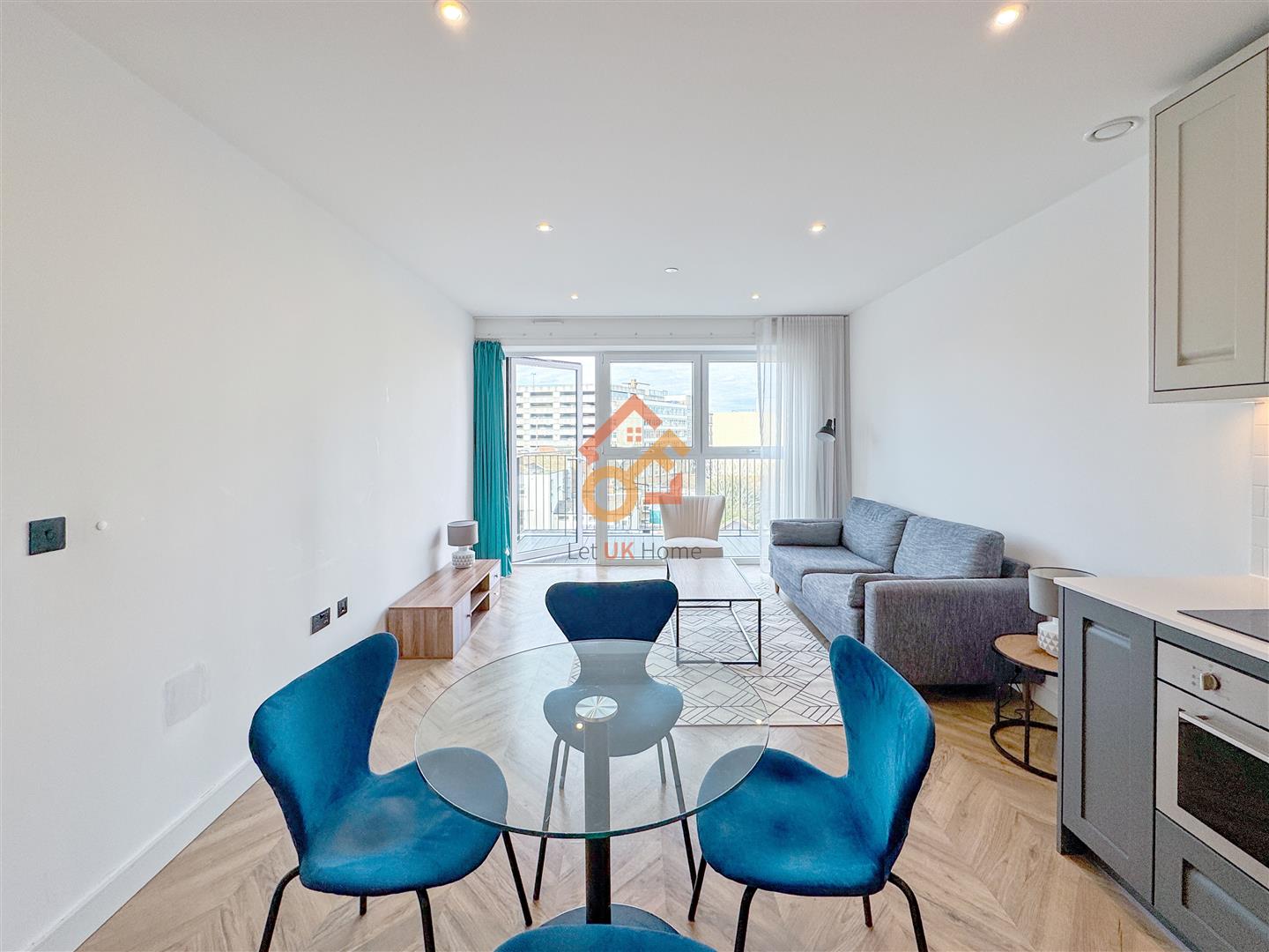 Flat Ashdown Road in Greater London