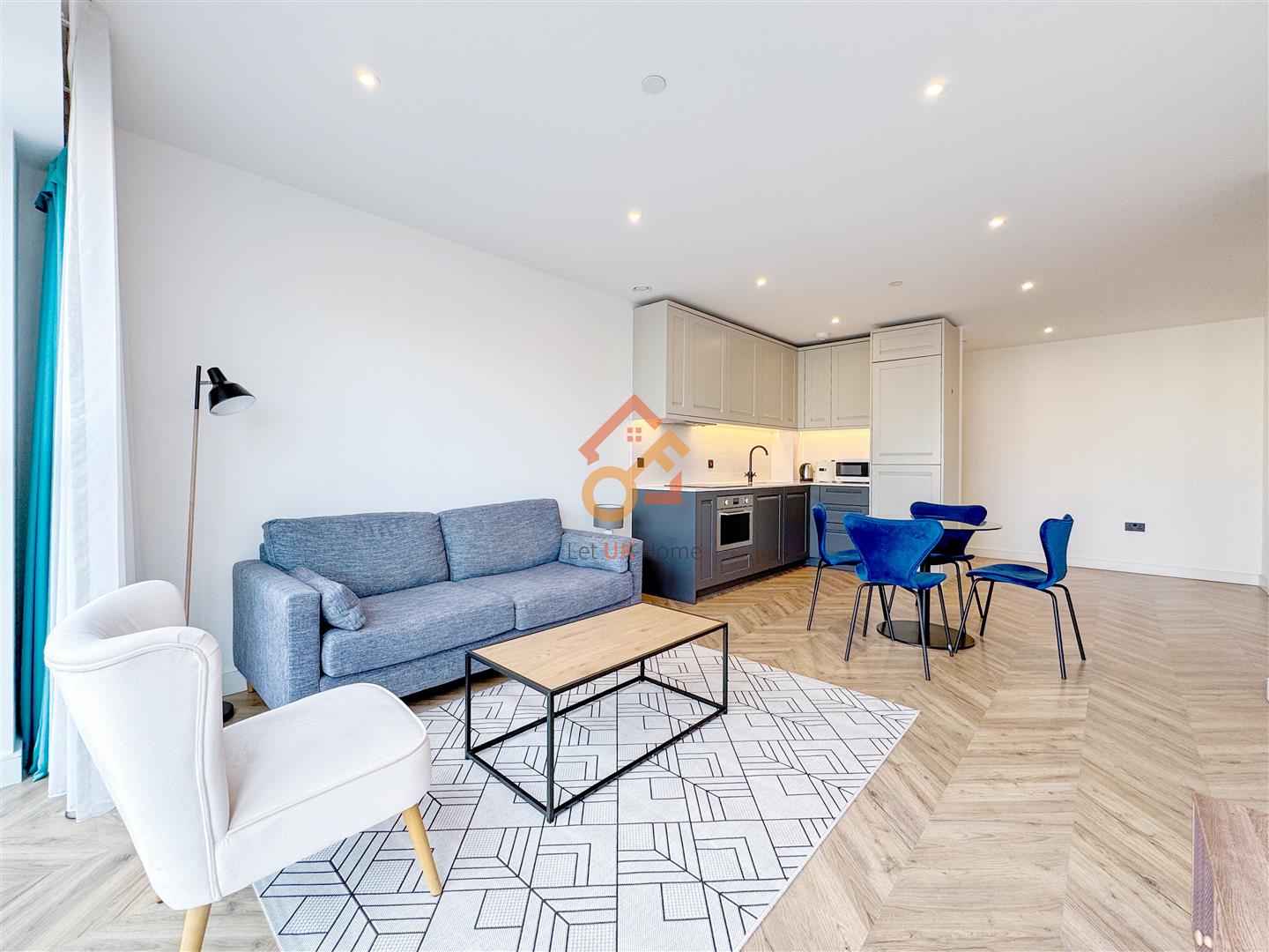 Flat Ashdown Road in Greater London