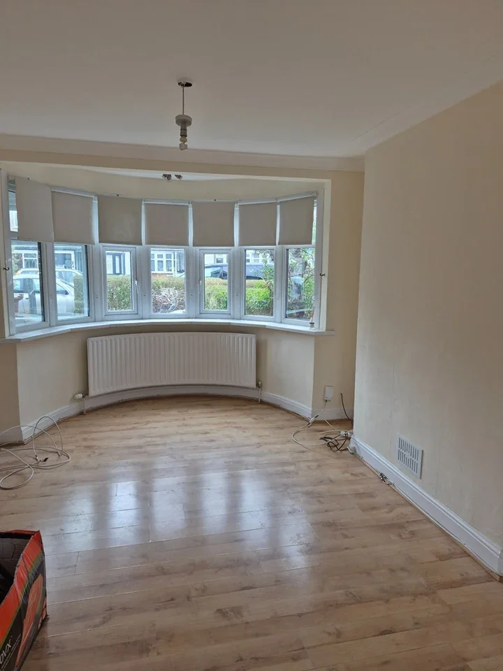 House Ravenswood Crescent in Greater London