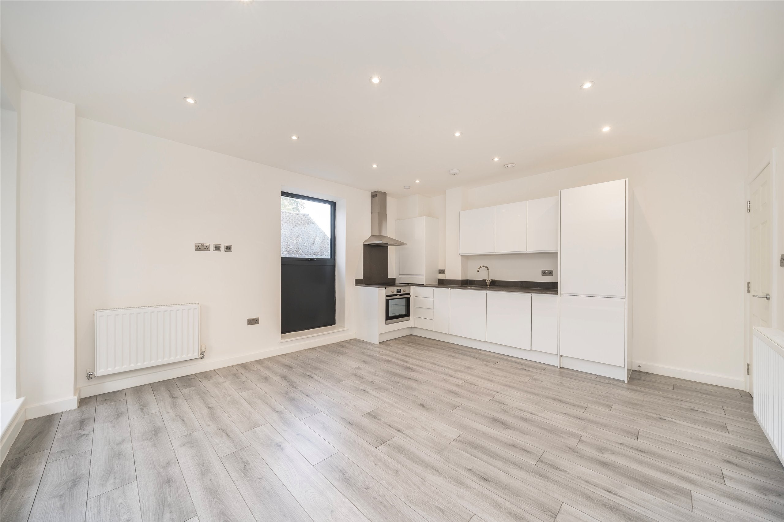 Flat Woolwich Road in Greater London