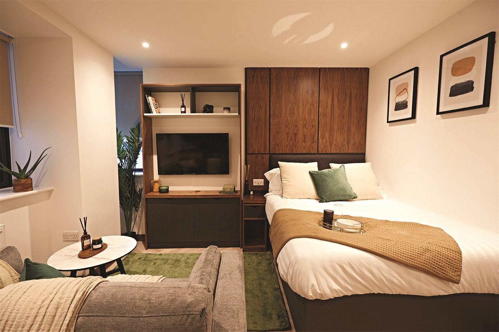 Flat Wade Lane in Leeds