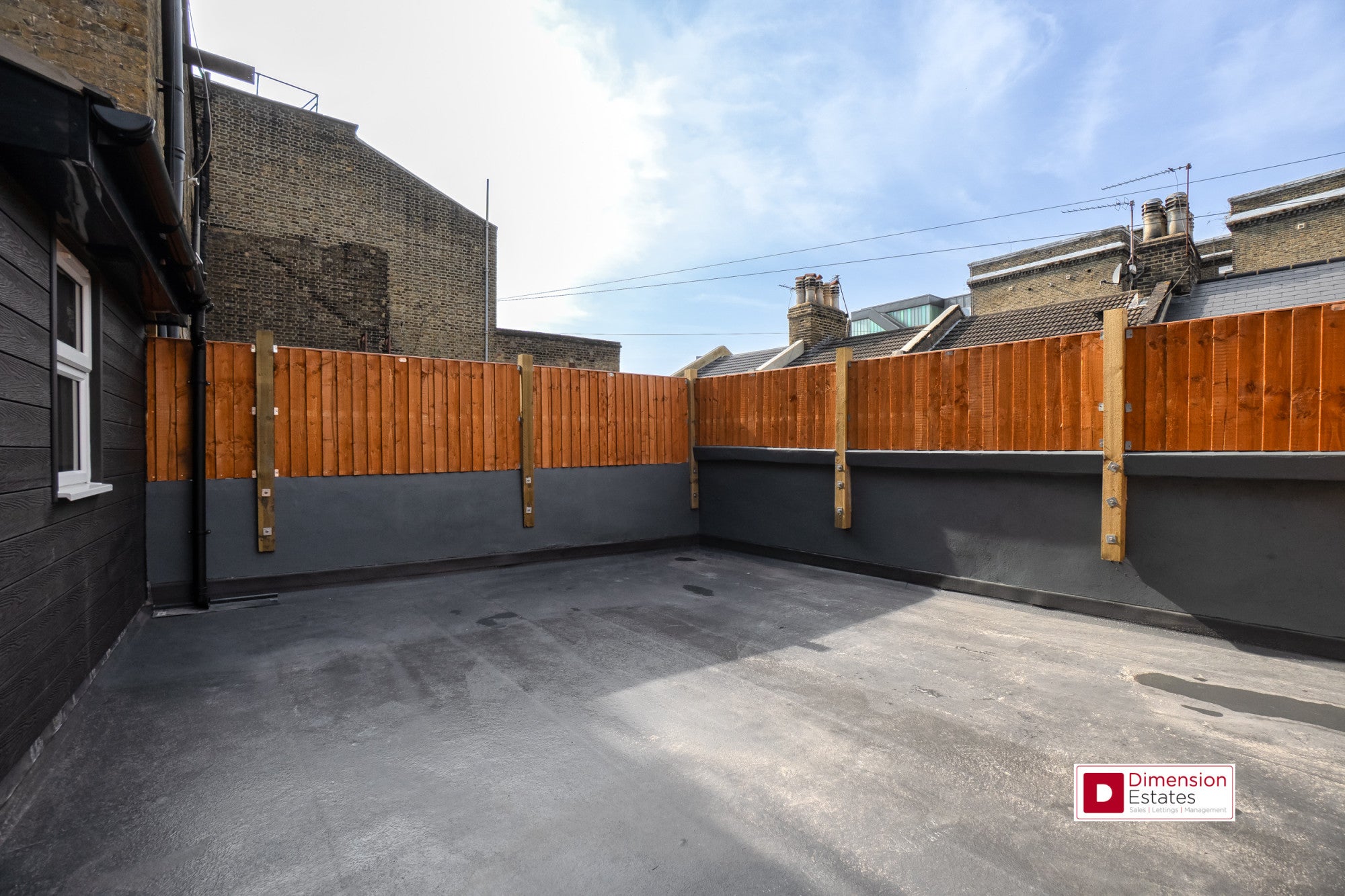 Flat Gould Terrace in Greater London