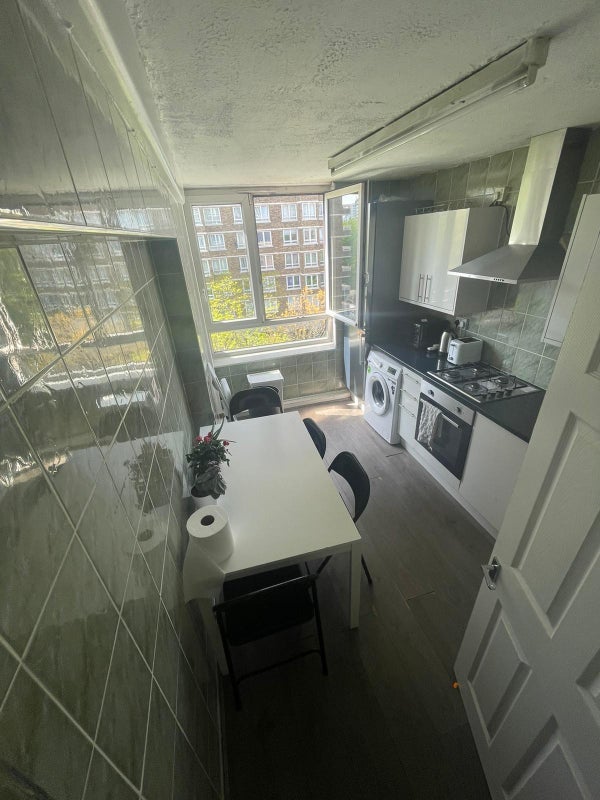 Room Bunhill Row in Greater London
