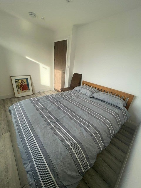 Room Russell Lane in Greater London