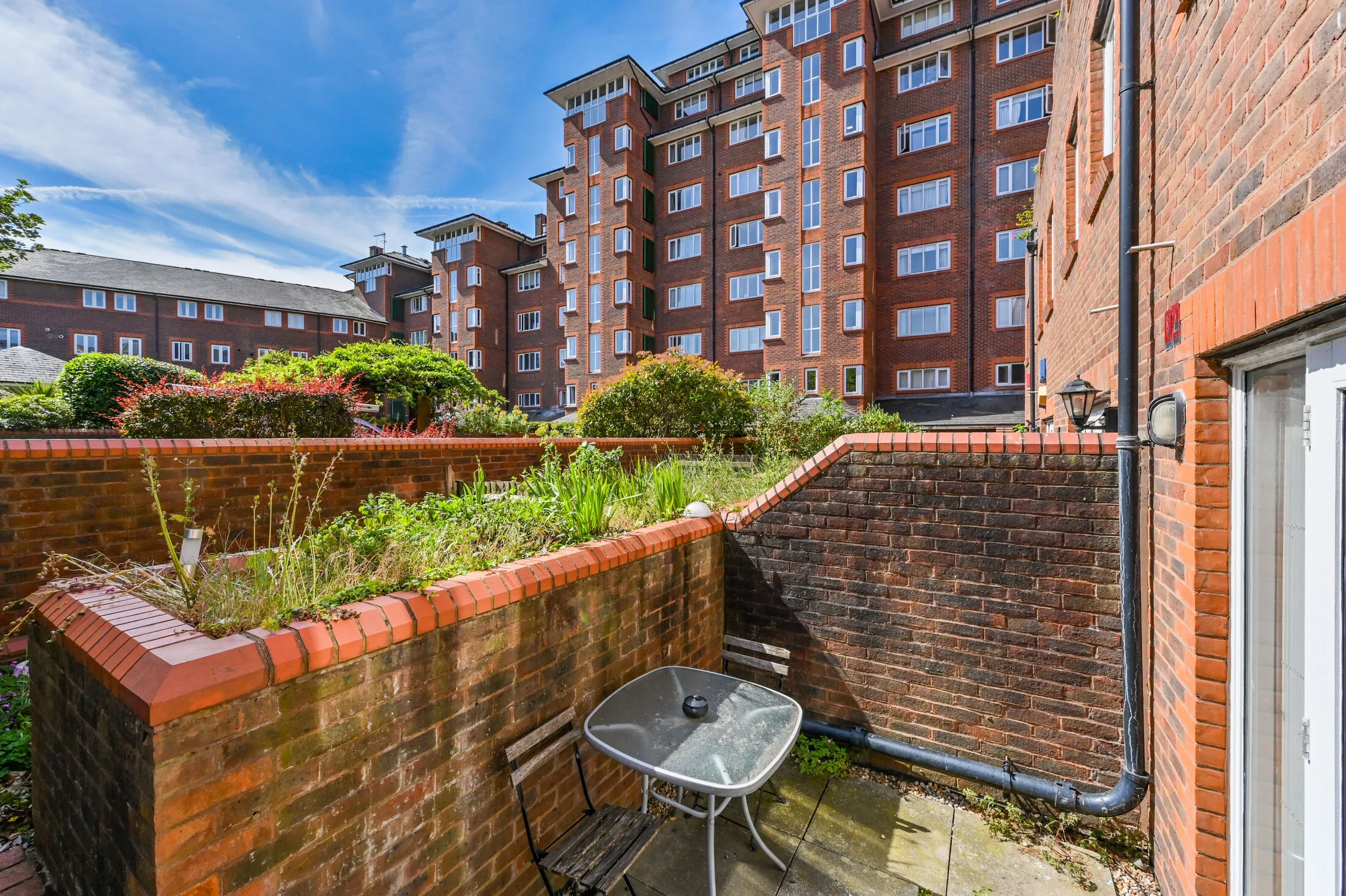Flat Portman Gate in City of Westminster