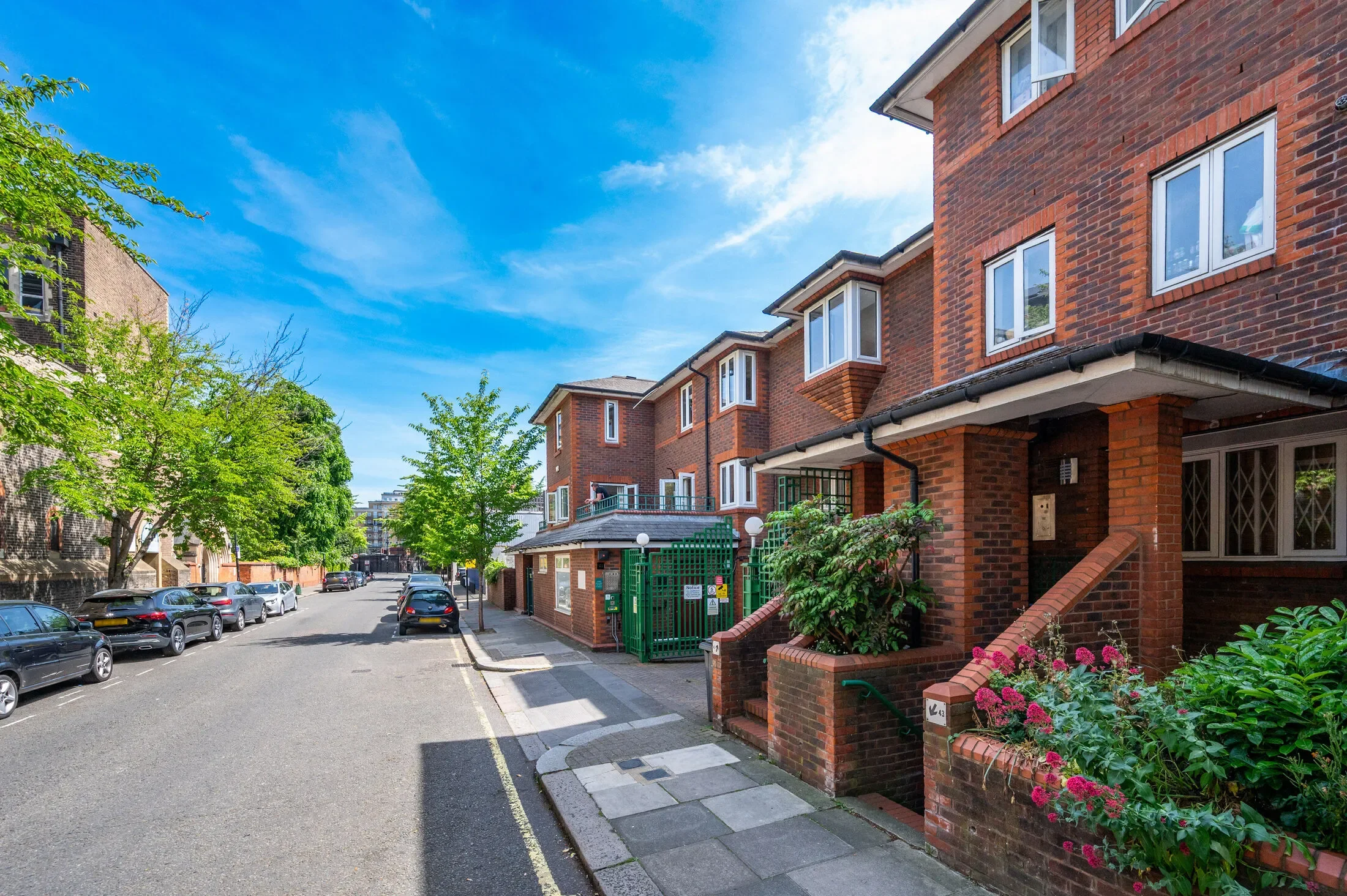 Flat Portman Gate in City of Westminster