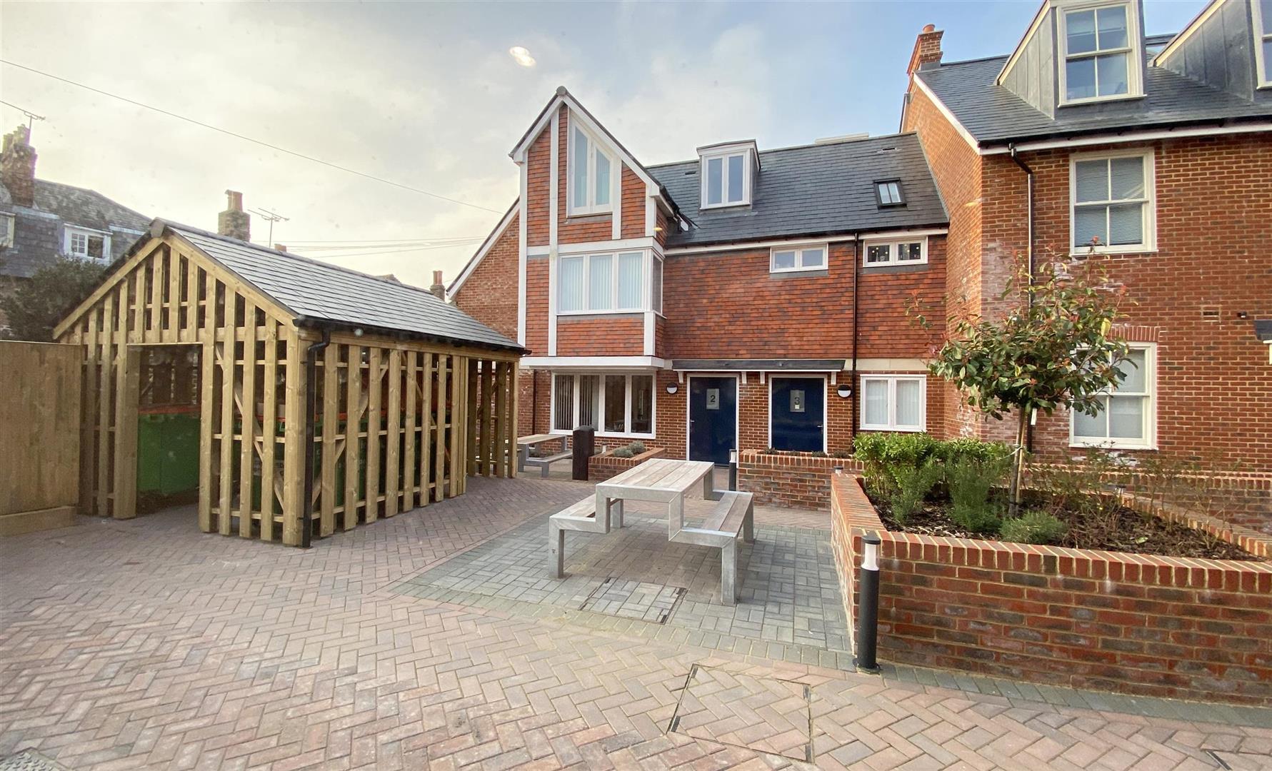 Flat Havelock Street in Canterbury
