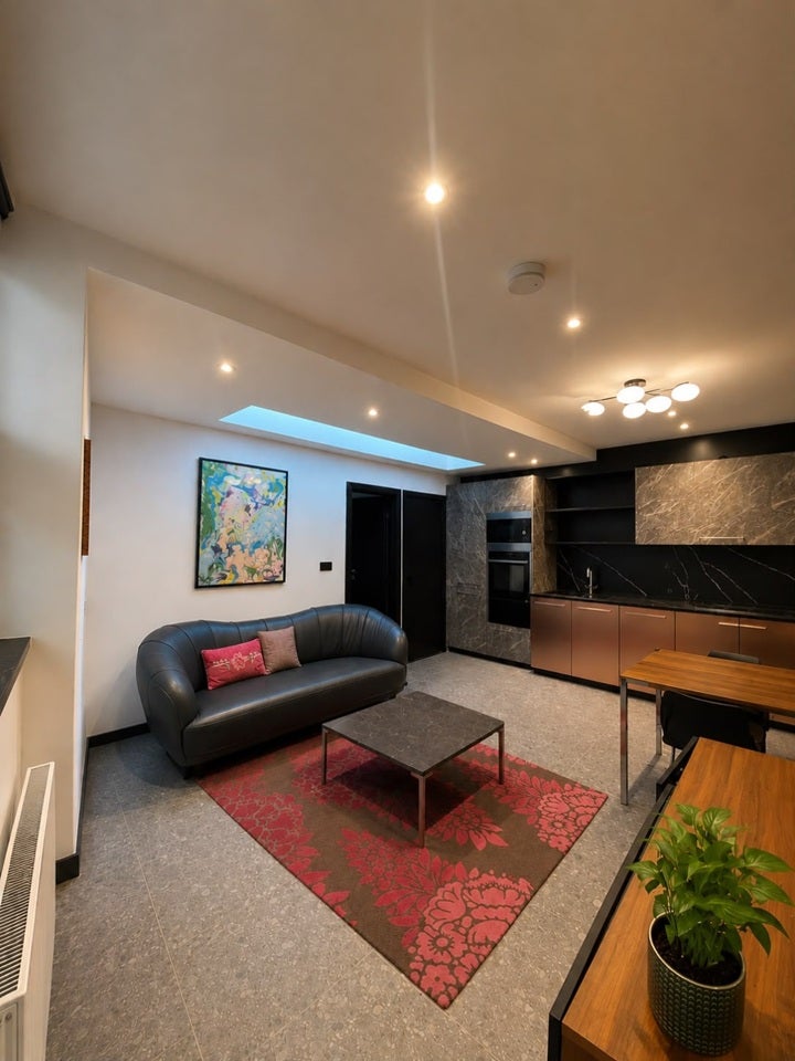 Flat Blackheath Hill in Greater London