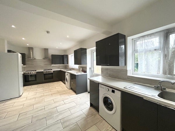 Flat Warley Avenue in London