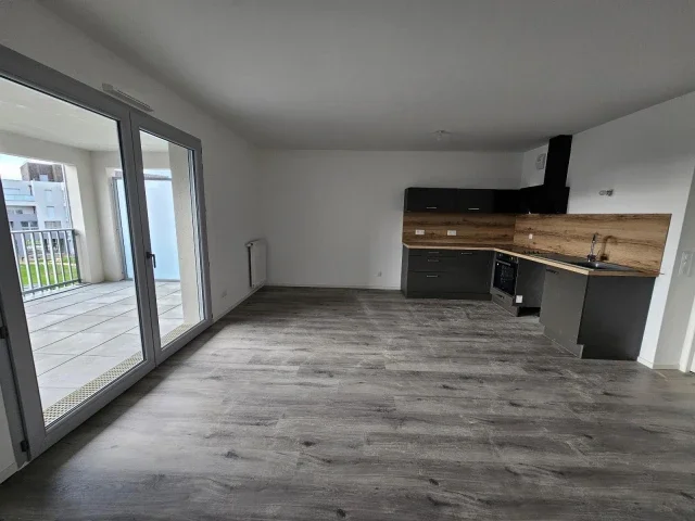 Flat Rue Élise Deroche in Avrillé
