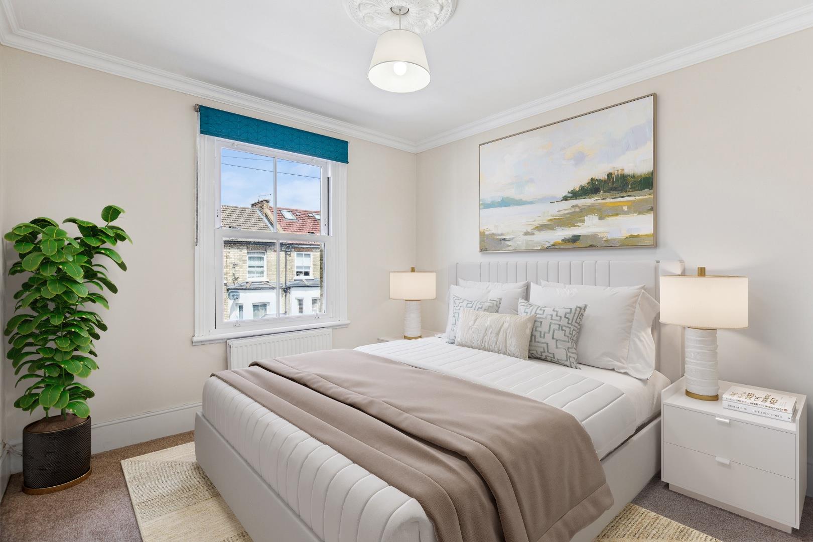 Flat Coombe Road in Greater London