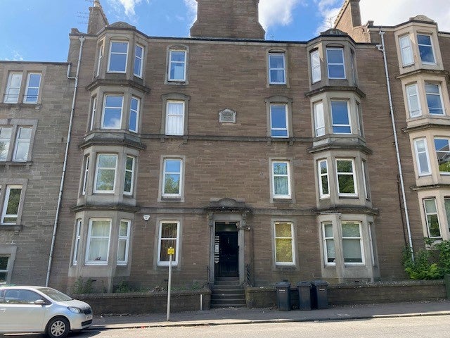 Flat Lochee Road in Dundee