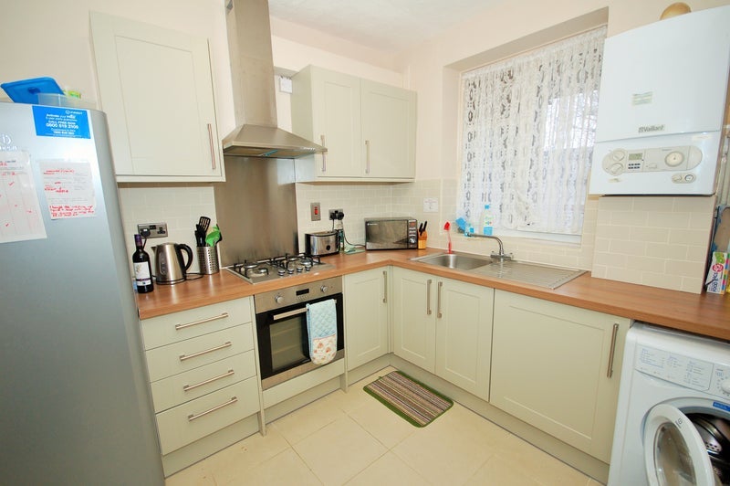 Room Mortimer Place in Greater London