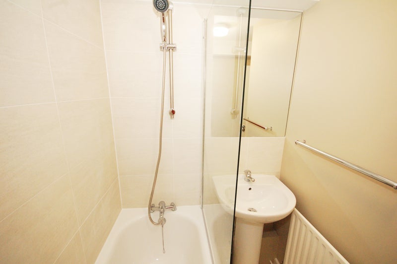 Room Mortimer Place in Greater London