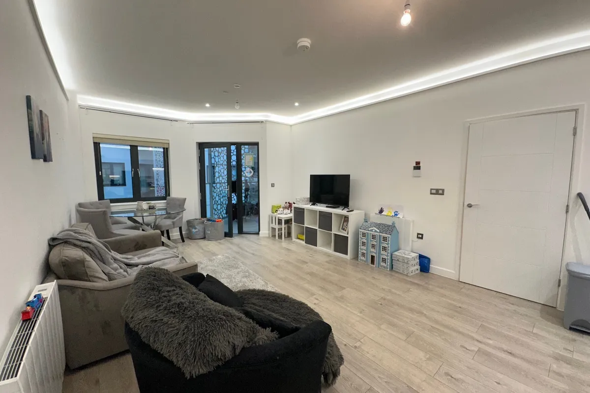 Flat Edinburgh Way in Harlow