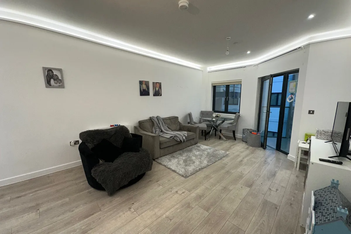 Flat Edinburgh Way in Harlow