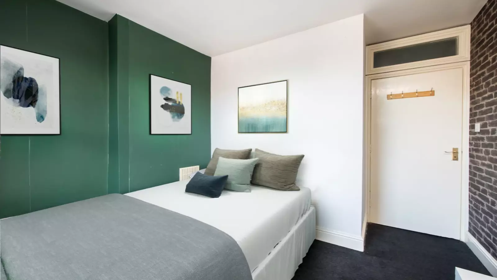 Room Taybridge Road in Greater London