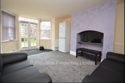 Flat Regent Park Terrace in Leeds