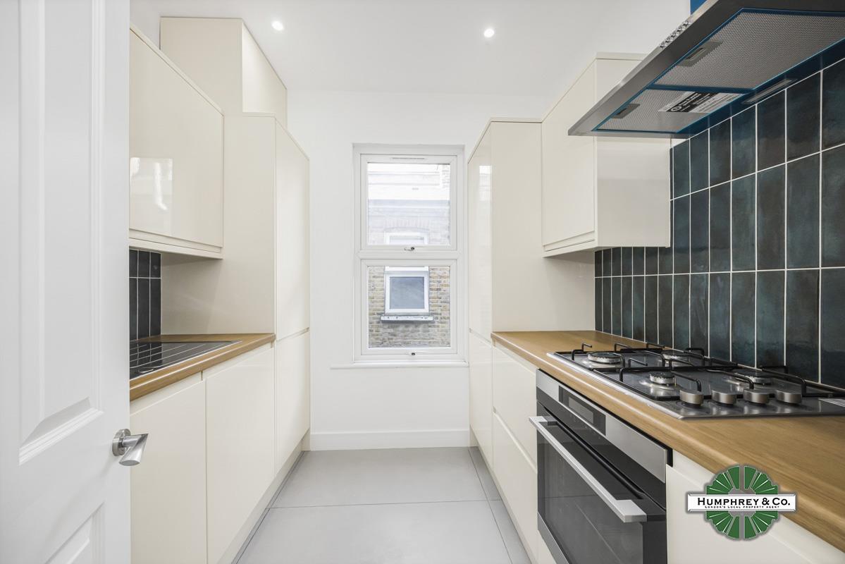 Flat Blyth Road in Greater London