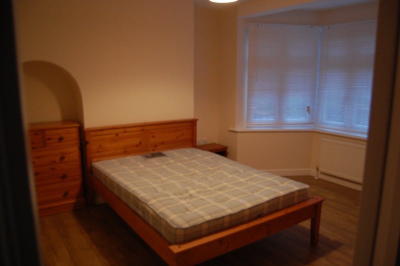 Room London Road in Greater London