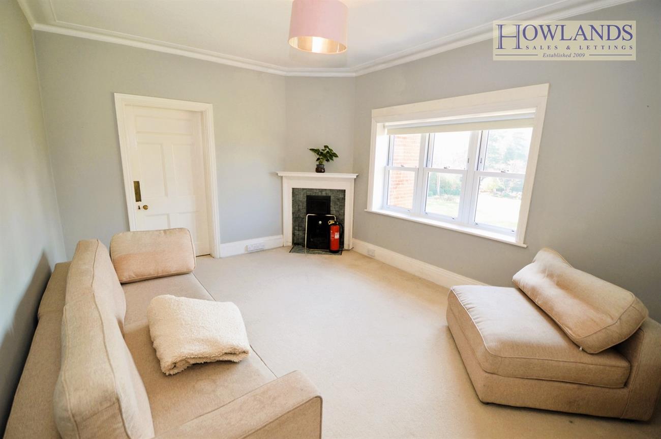 Flat Westwood Road in Surrey Heath