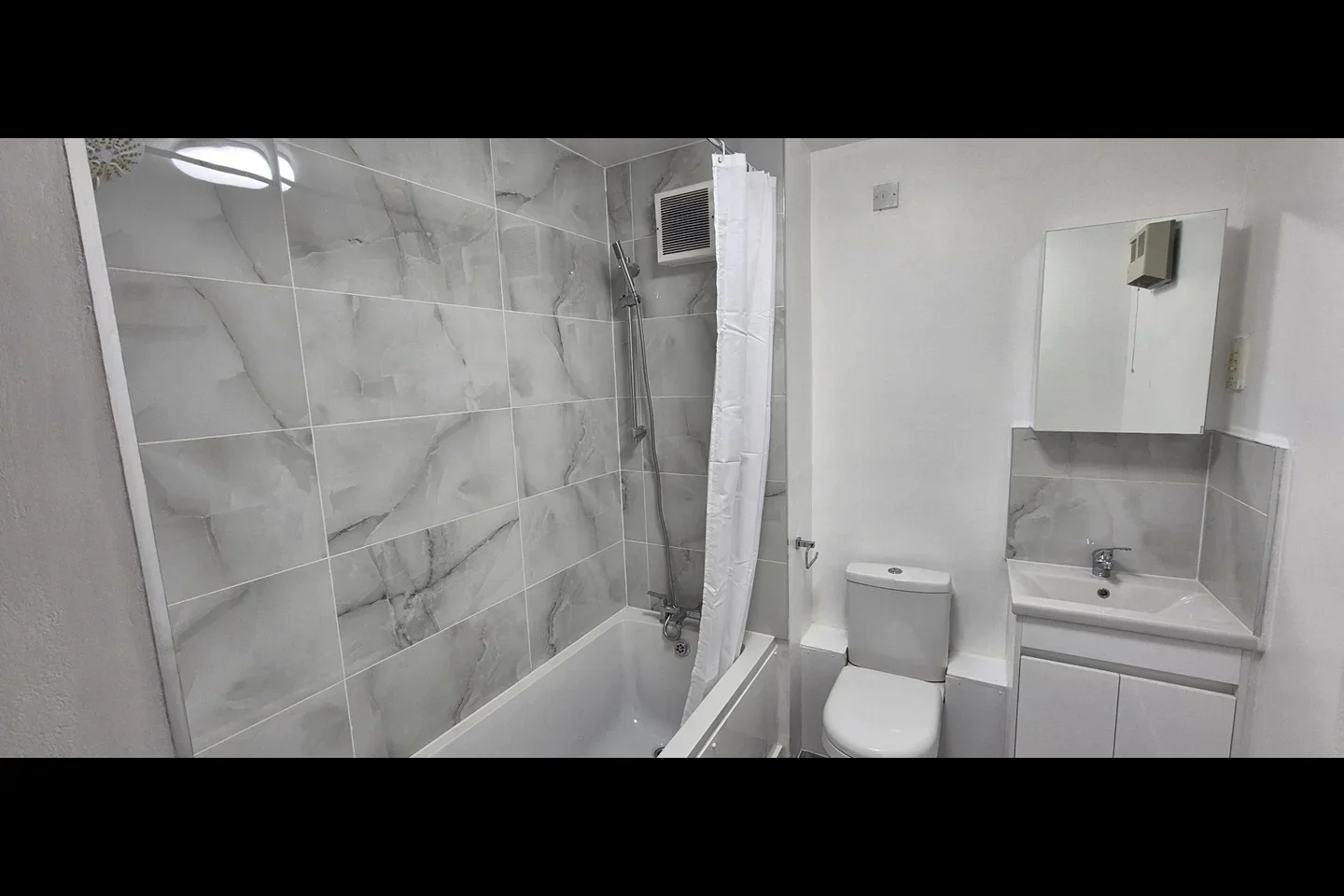 Flat Tinniswood Close in Greater London