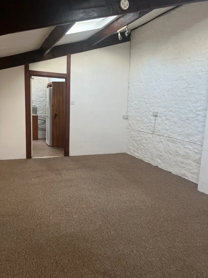 Flat Silver Street in Chew Magna