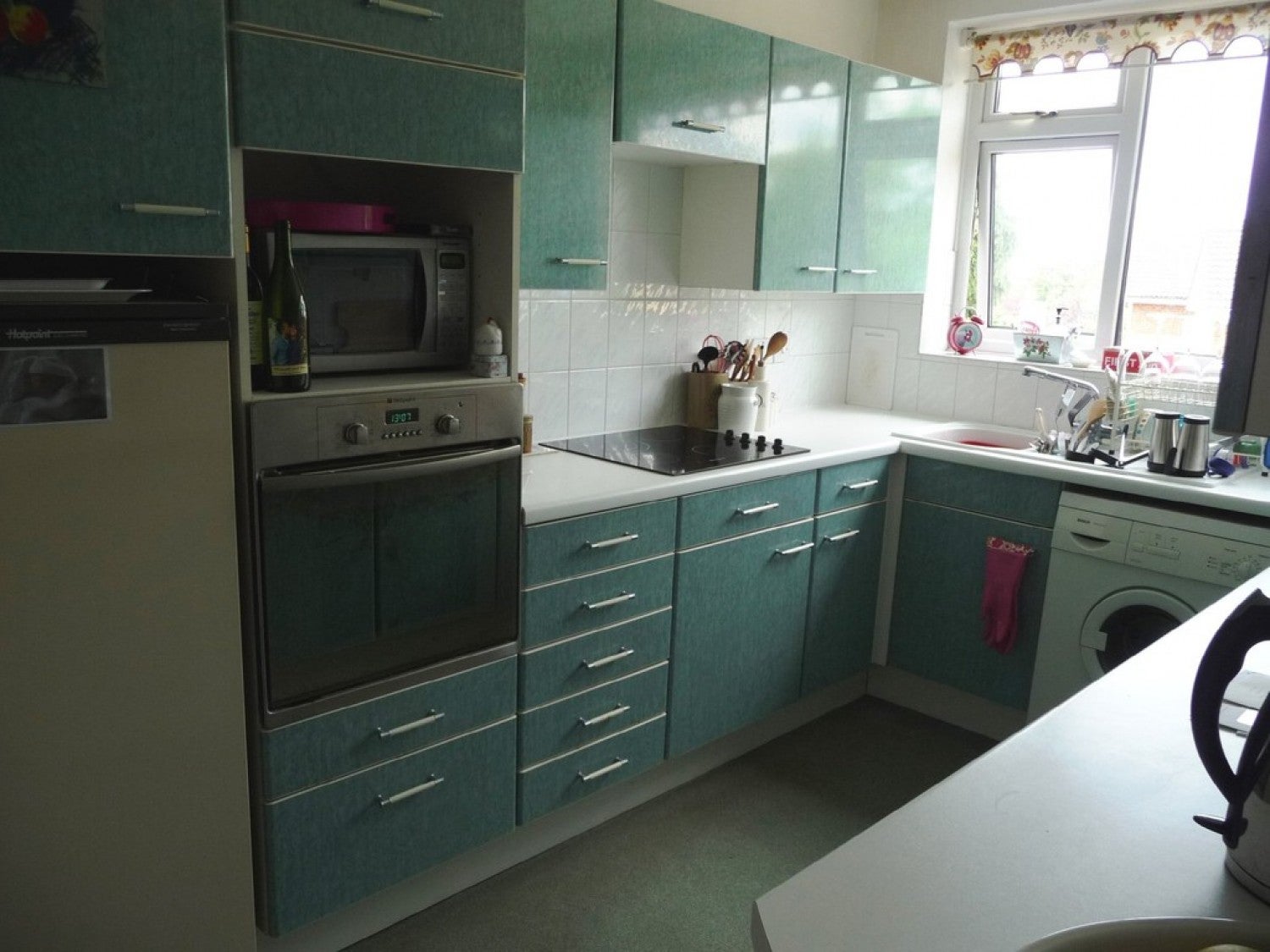 Flat Easington Place in Guildford