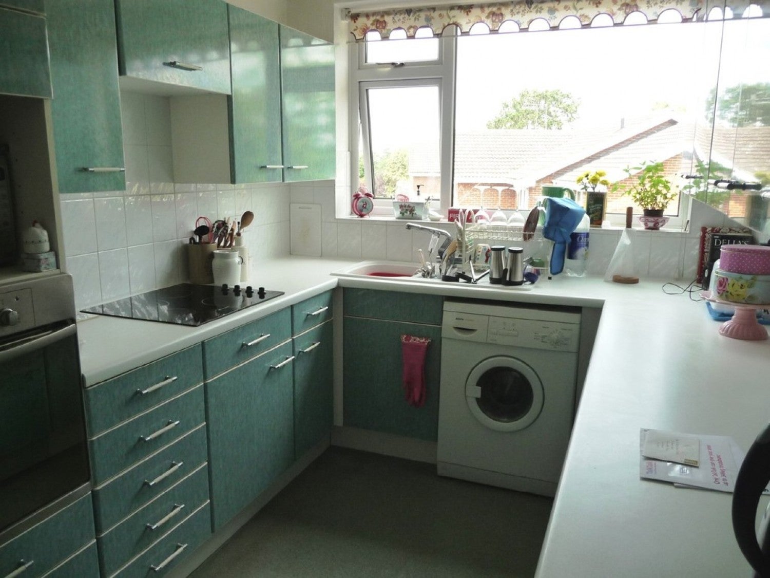 Flat Easington Place in Guildford