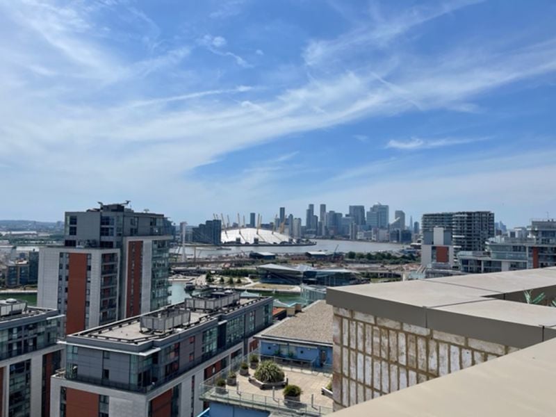 Flat Western Gateway in Greater London