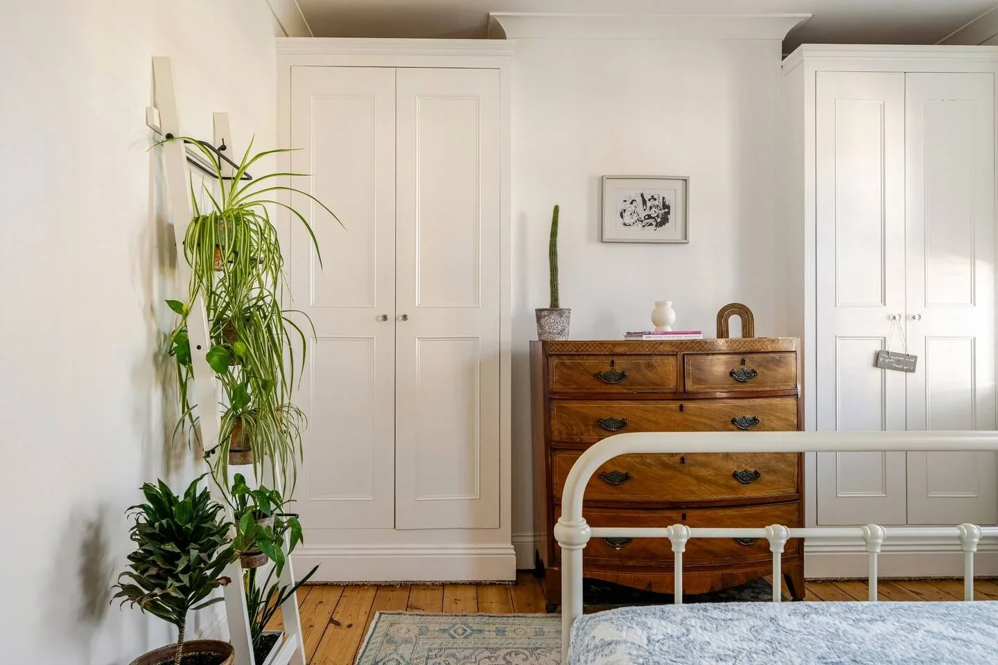 Room King's Road in Greater London