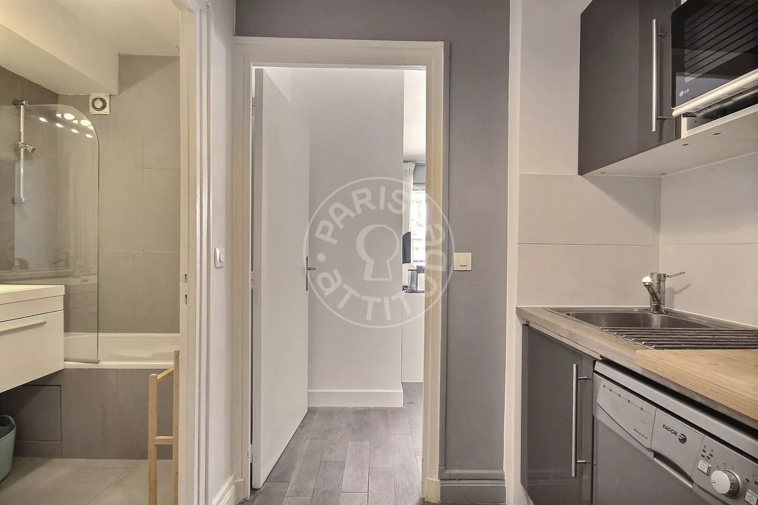 Flat Rue de Sèvres in Paris