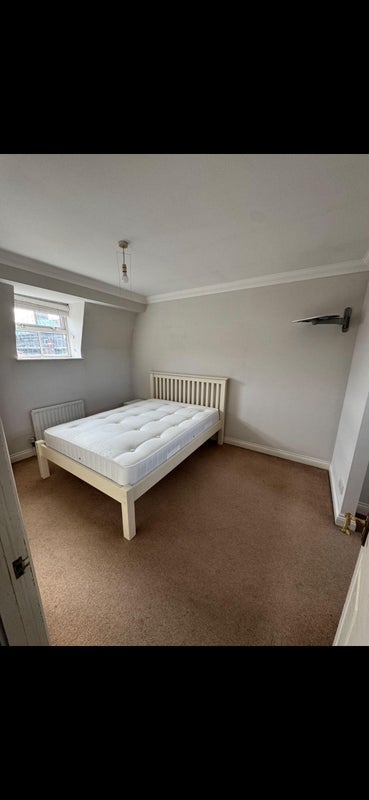 Room Clarence Mews in Greater London