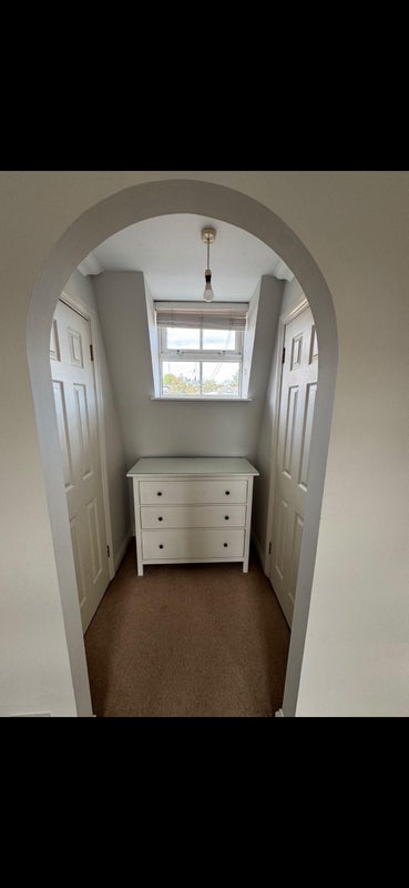 Room Clarence Mews in Greater London