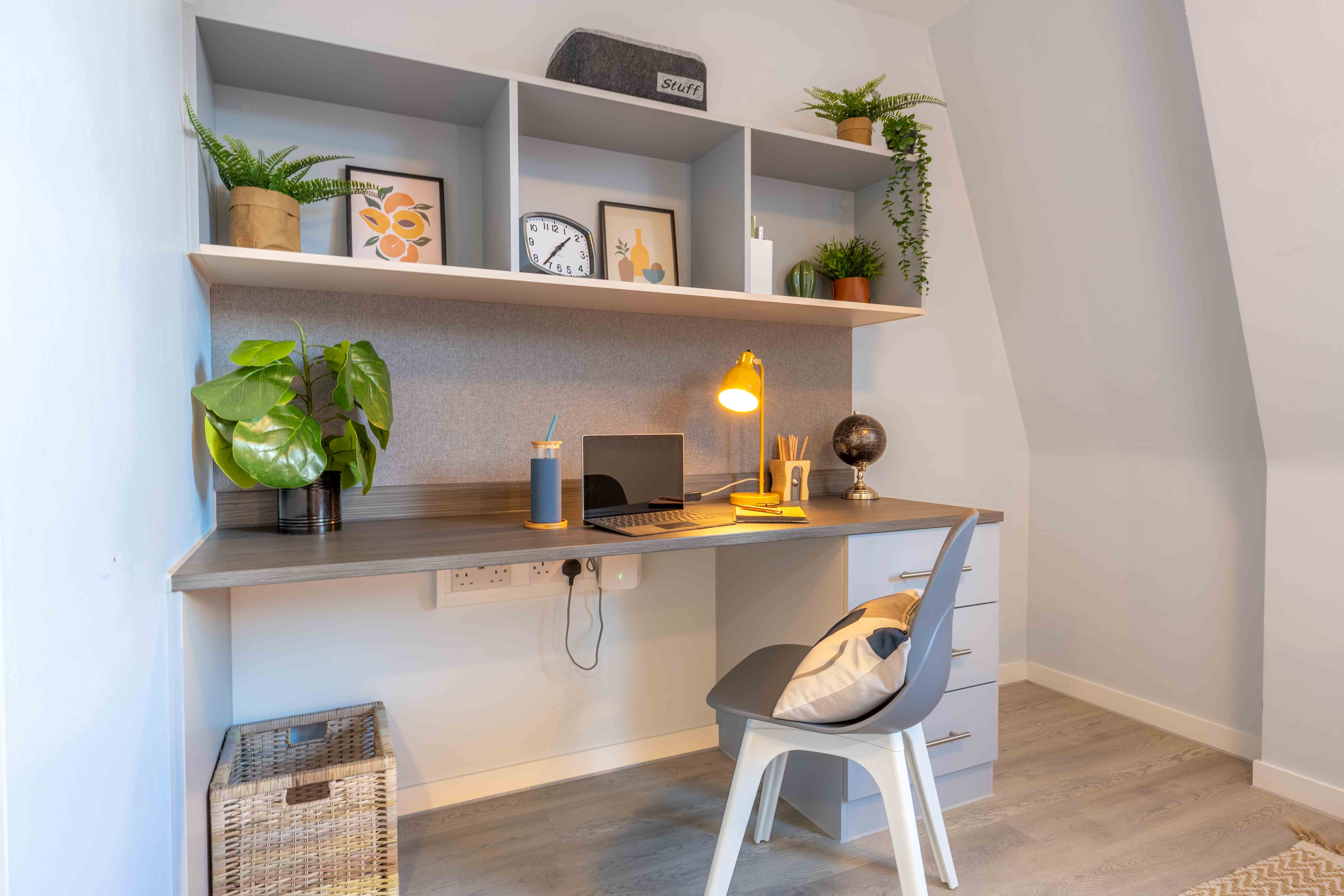 Flat Bastwick Street in Greater London