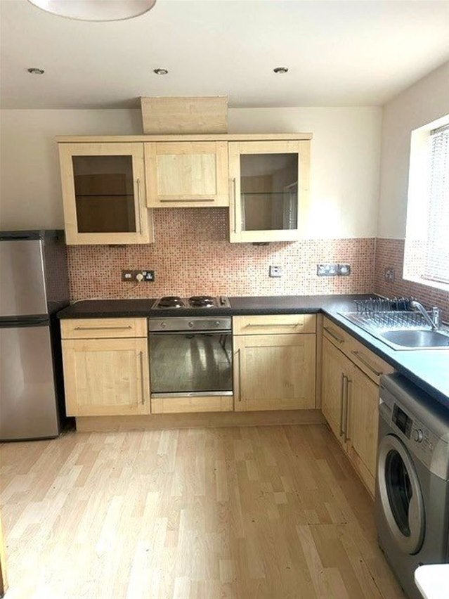 Flat Eccles New Road in Salford