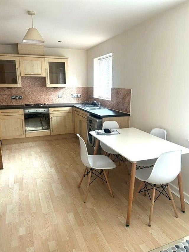 Flat Eccles New Road in Salford