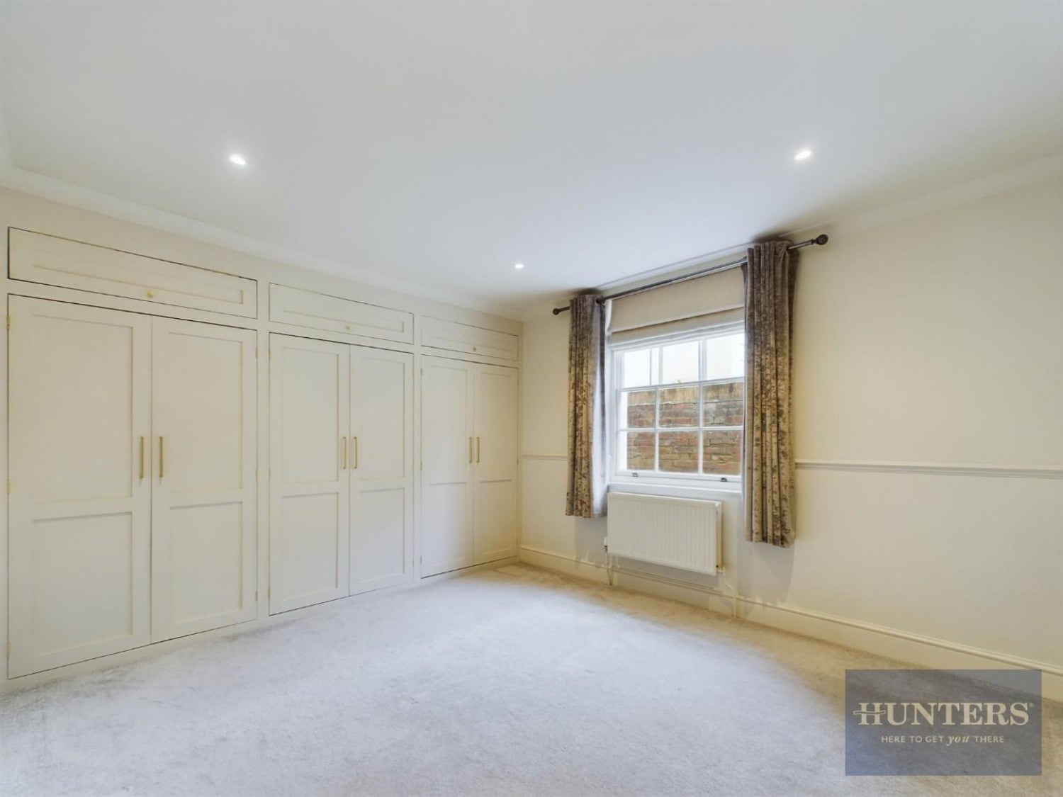Flat Pittville Lawn in Cheltenham