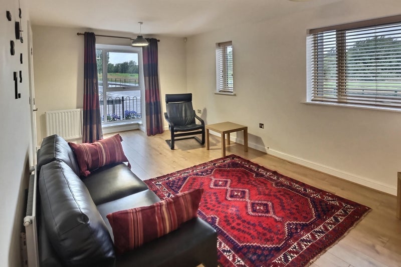 Room Greenfinch Road in Coventry