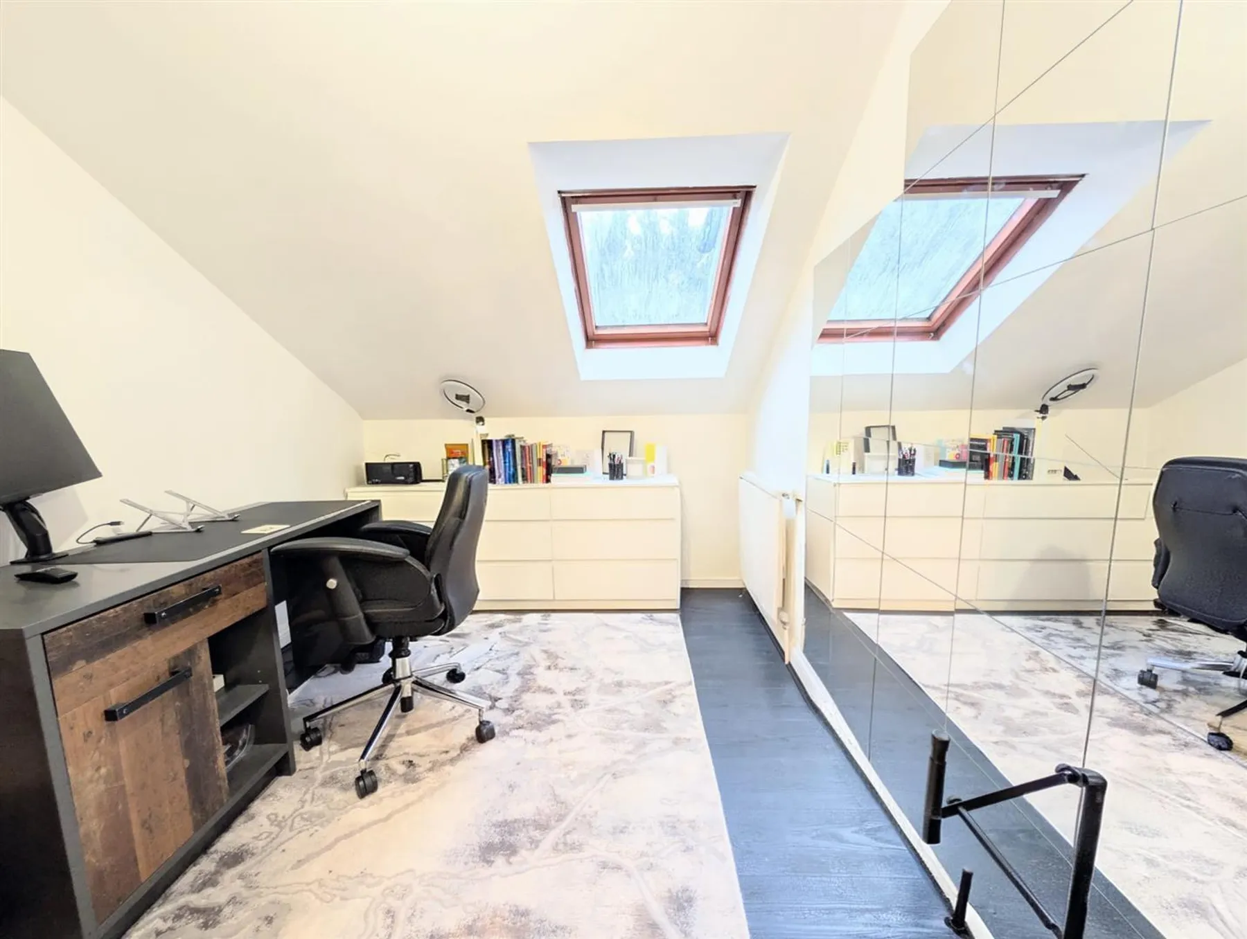 Flat Iona Crescent in Slough