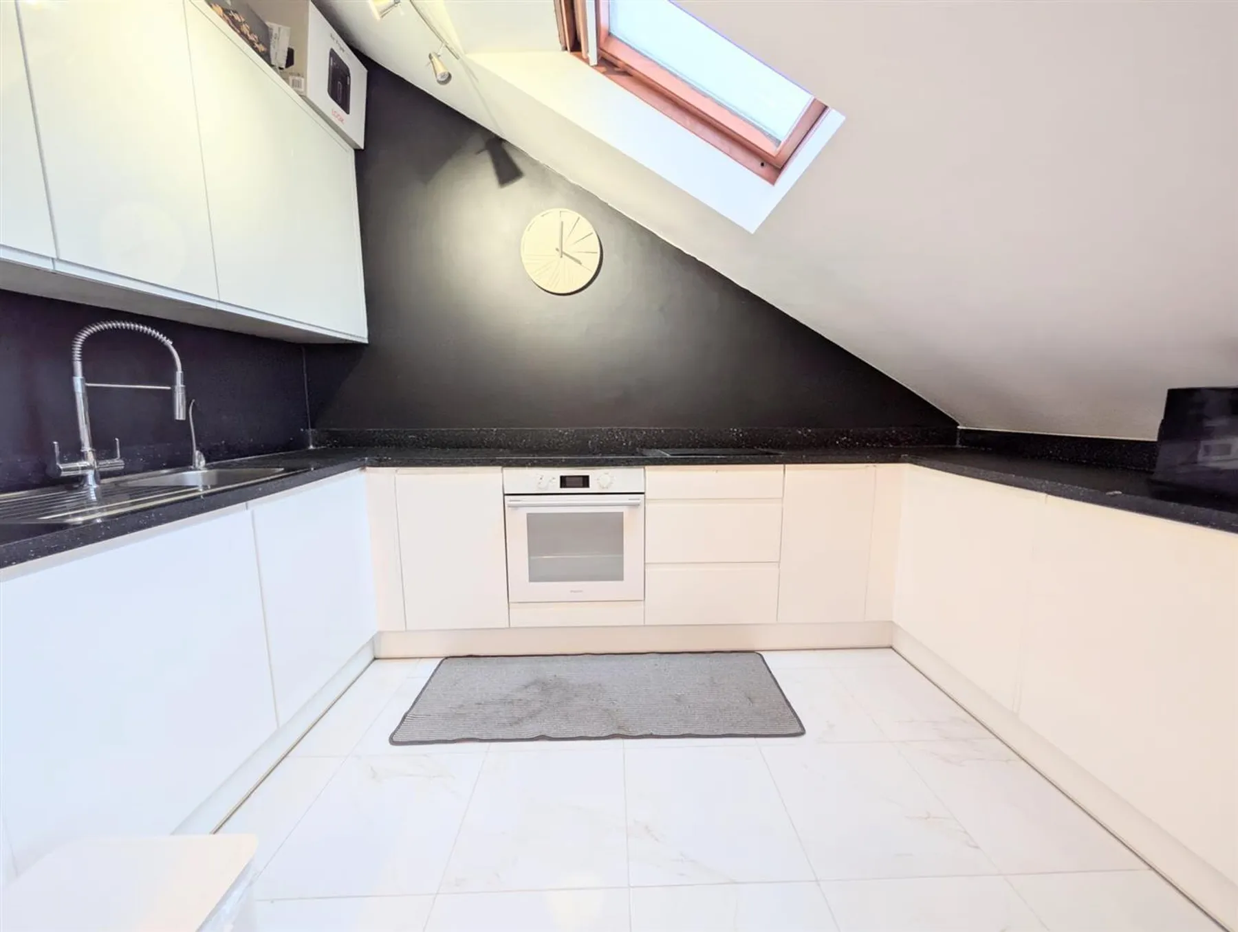 Flat Iona Crescent in Slough