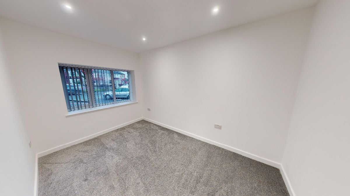 Flat Willerby Road in Hull