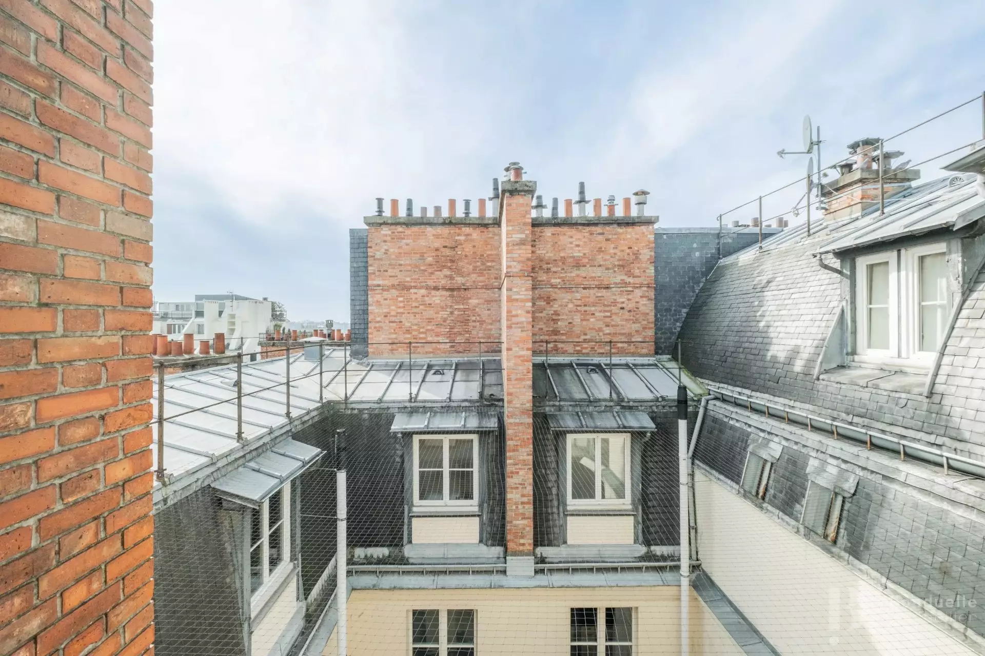 Flat Rue du Général Delanne in Neuilly-sur-Seine