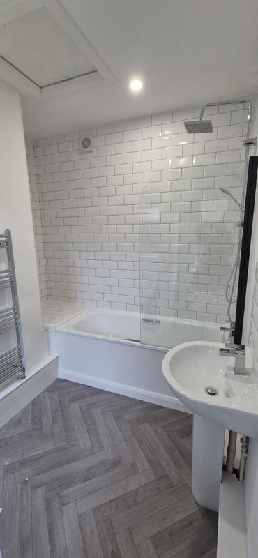Room Abermorlais Terrace in Merthyr Tydfil