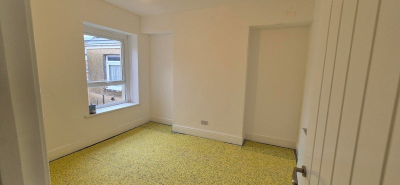 Room Abermorlais Terrace in Merthyr Tydfil