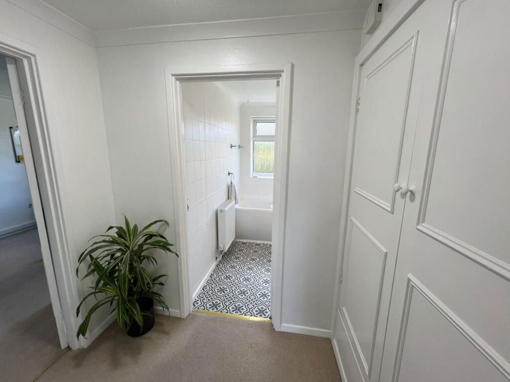 Flat Pinewood Grove in Metropolitan Borough of Solihull