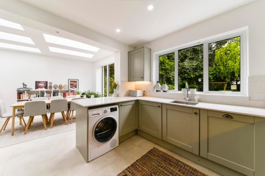 Flat Downside Crescent in Greater London