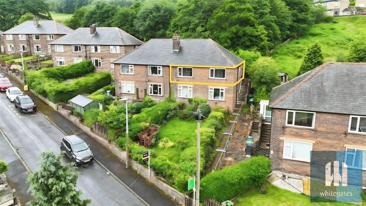 Flat Netherley Drive in Kirklees
