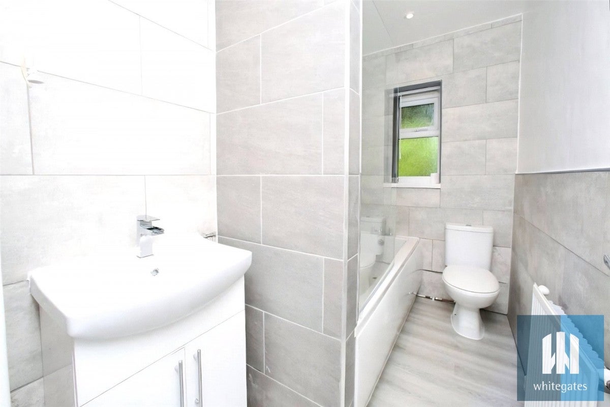 Flat Netherley Drive in Kirklees